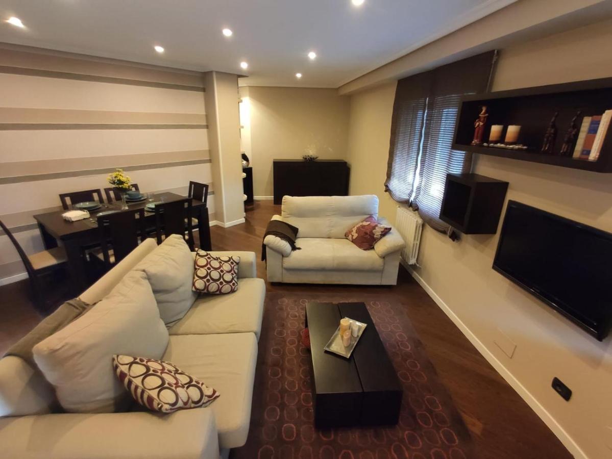 BYHOUSE Ático Matías Lopez Apartamento Sarria Exterior foto